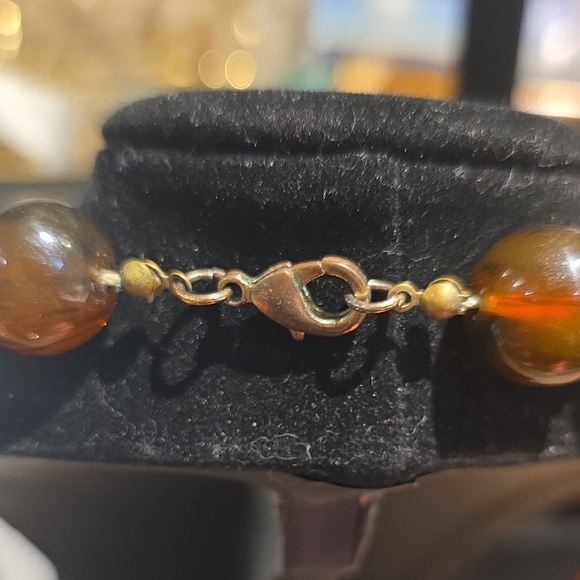 Source Unknown Amber-Tone Brown Bead Necklace - Picture 2 of 3